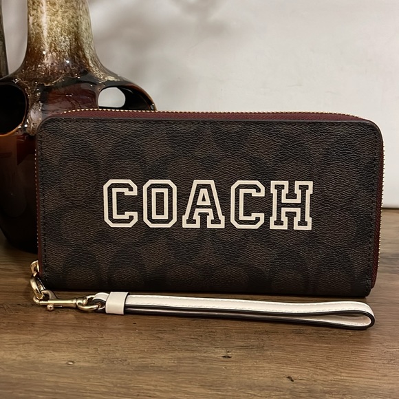 Coach Long Zip Around Wallet In Signature Canvas With Varsity Motif - Picture 2 of 12